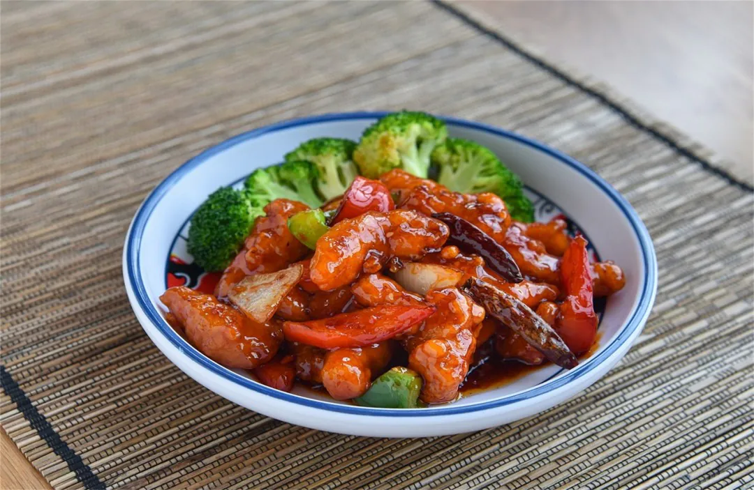 General Tso's Chicken with broccoli at Twin Dragon Chinese Food, a Chinese Restaurant in Elk City
